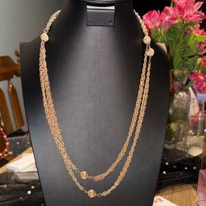 Vintage Beautiful Gold-Tone Long Necklace